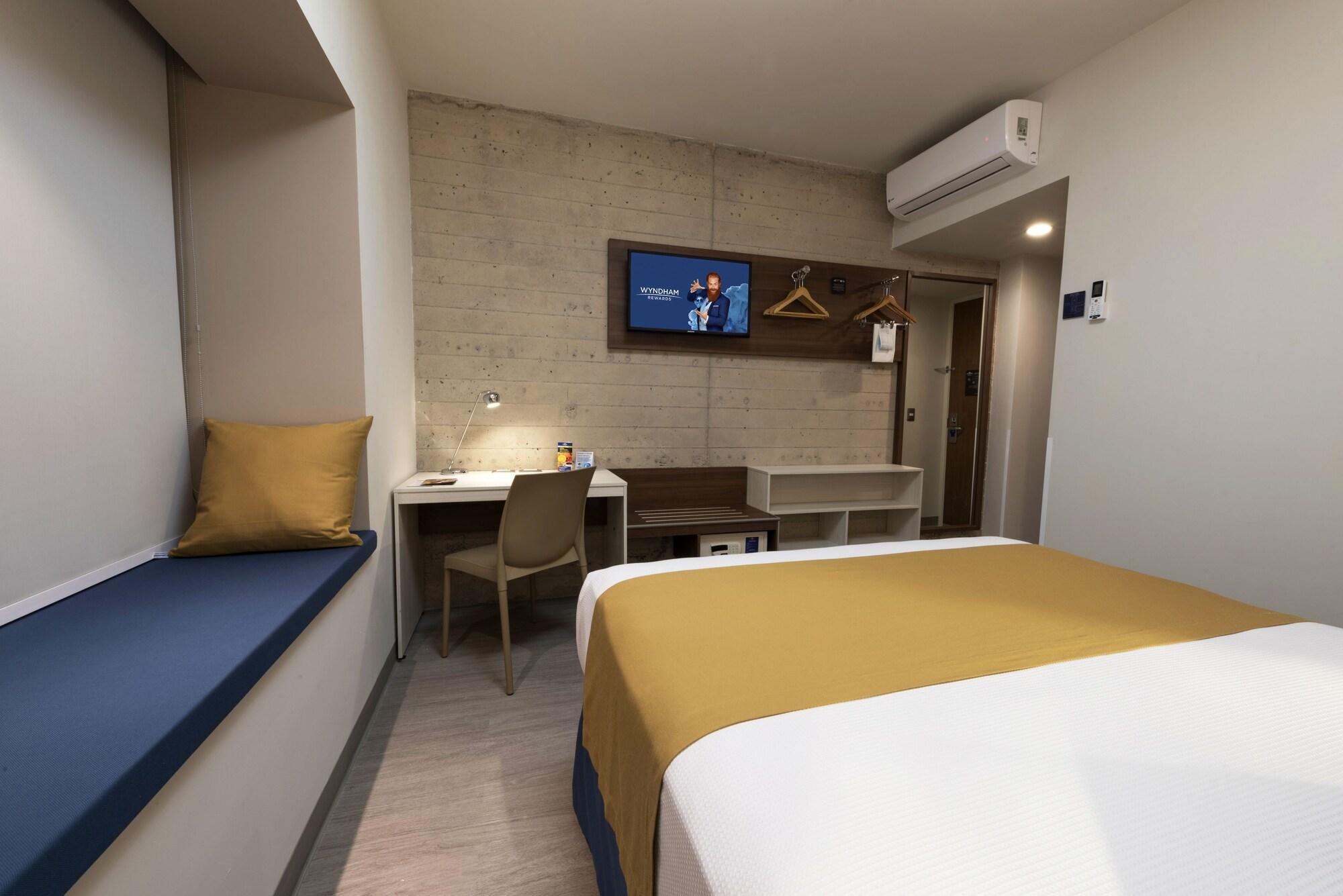 Microtel Inn & Suites By Wyndham Irapuato Eksteriør bilde