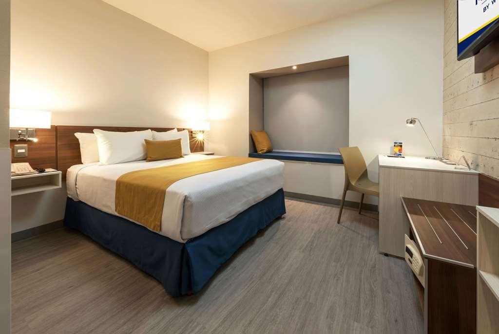 Microtel Inn & Suites By Wyndham Irapuato Rom bilde